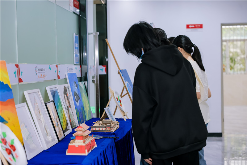 十三年志愿“星火如炬” 龍崗文藝匯演，公益與藝術(shù)共舞